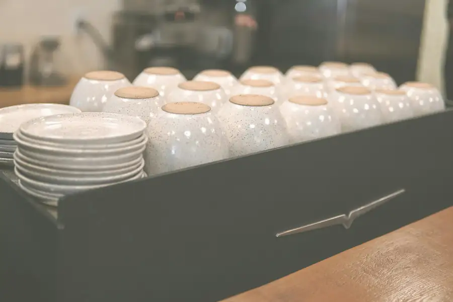 Stackable commercial crockery in use