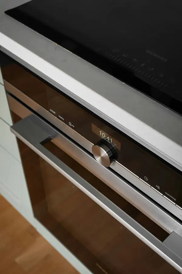 Smart combi oven interface showing connectivity options