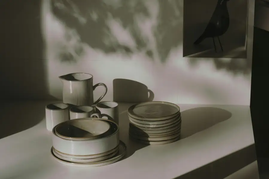 Modern vs Classic Tableware