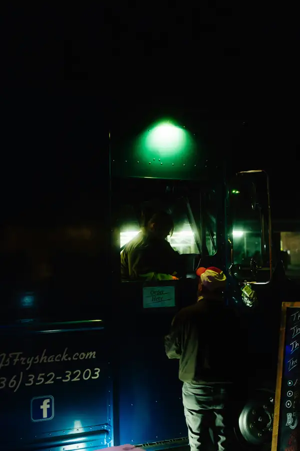 Electrical system setup in a food truck