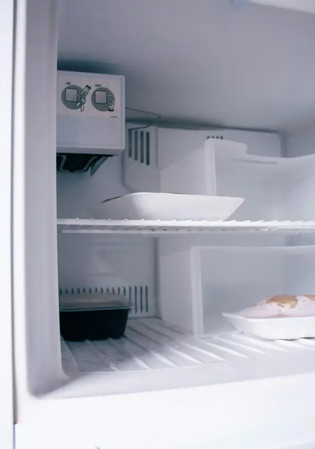 Sub-Zero undercounter refrigerator model