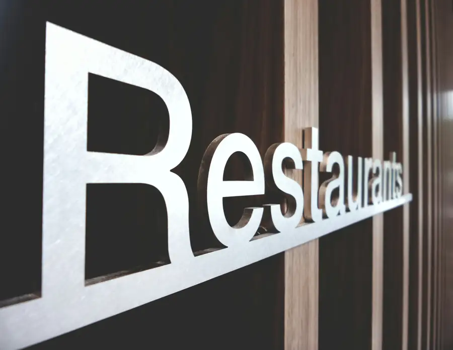 Graphic comparing prices, features, and services among restaurant suppliers