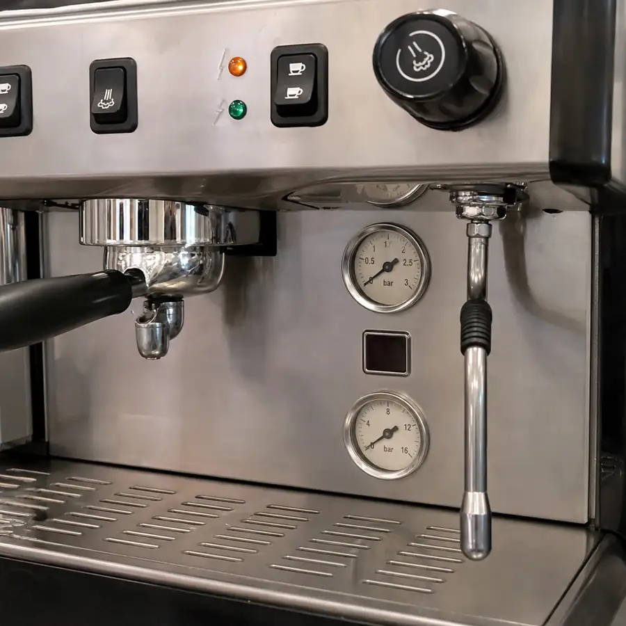 Cafe refrigeration and cold storage for milk and prepared drinks
