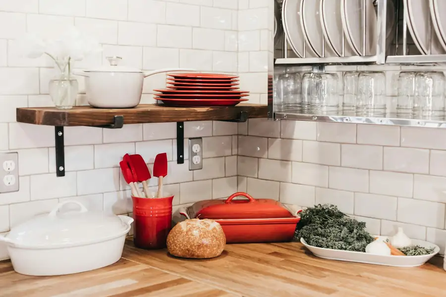 Smart kitchen gadgets including food processor blender and digital cooking tools