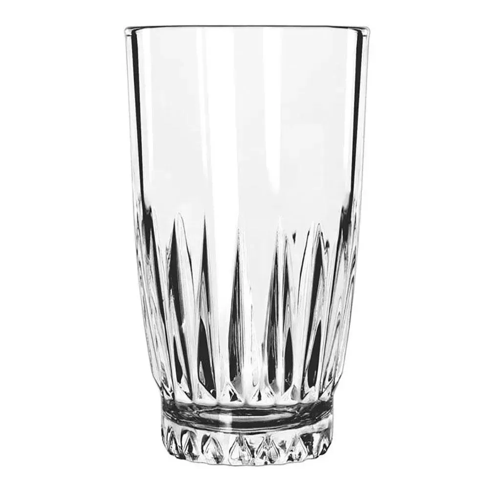 Timeless Winchester beverage glass by Libbey with a versatile shape, suitable for water, soda, or iced tea service in restaurants and banquets.