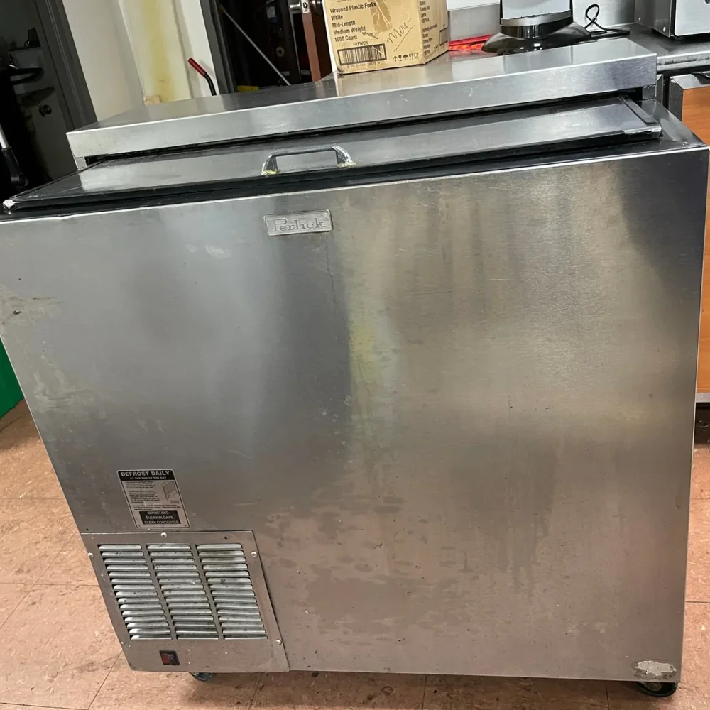 Used Perlick FR36RT-SS-STK 36" Bar Glass Chiller, 142 Mug Capacity, Stainless Steel