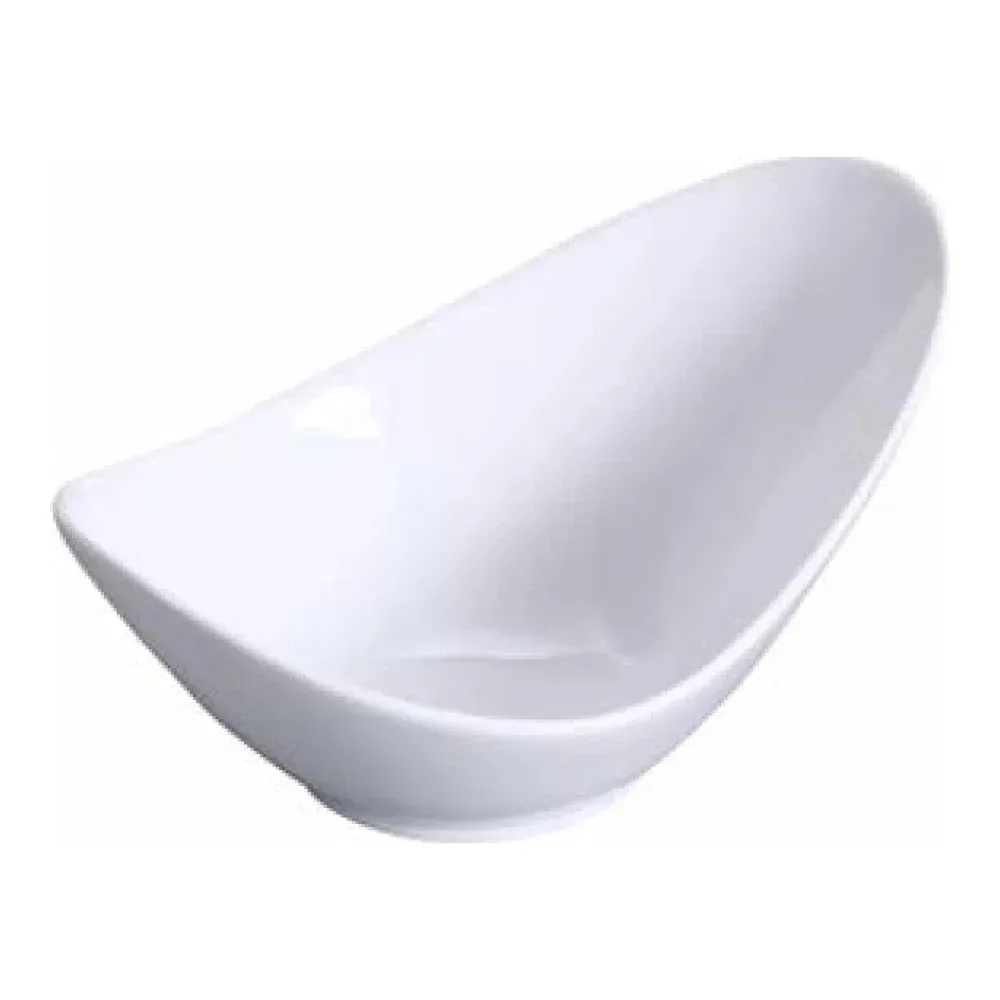 Yanco fuji boat-shaped fortune bowl in white chinaware, sturdy and stylish, ideal for serving soups, noodles, or sides in restaurants and cafes.