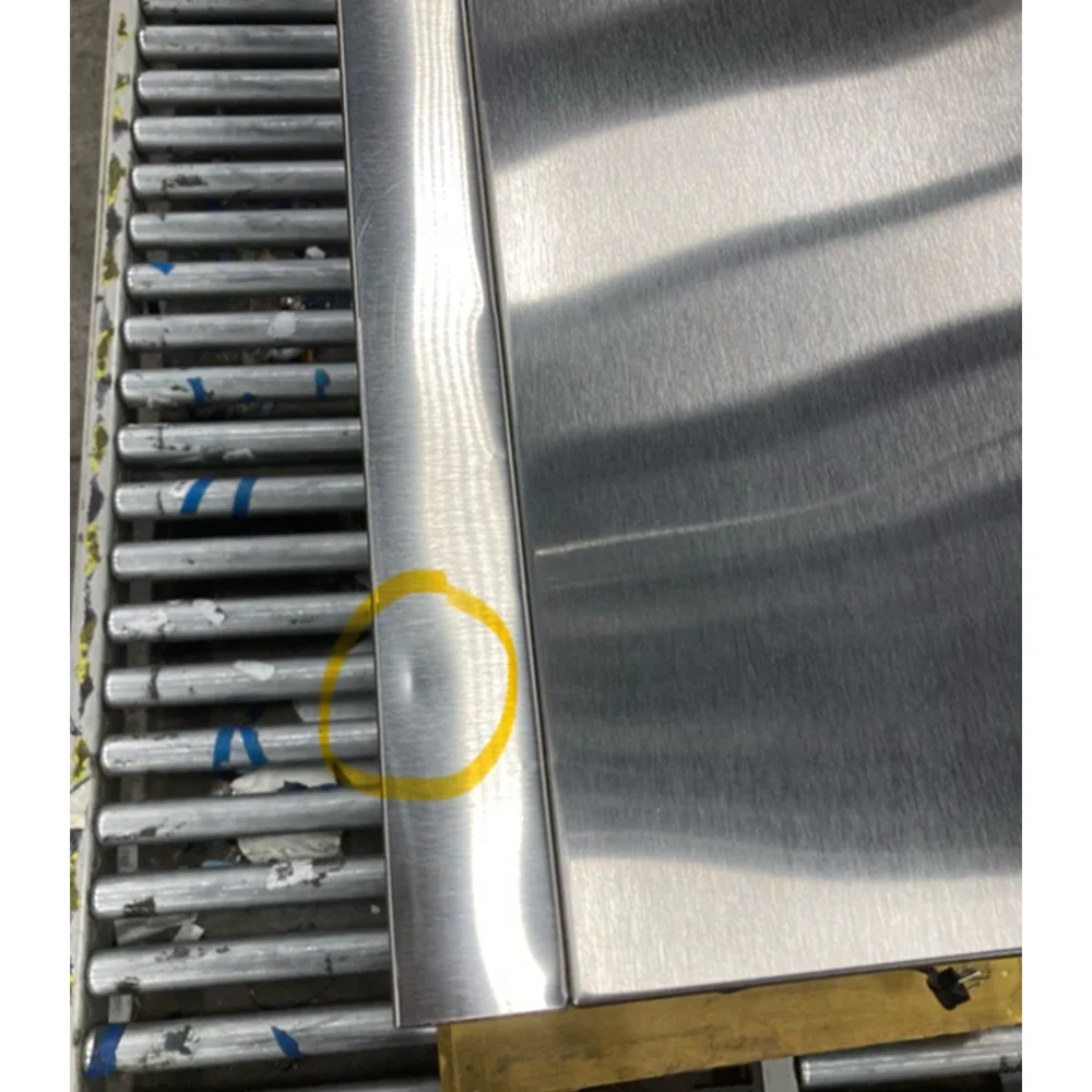 Used True GDM-06-34-HC~FGD01 20 1/2" Refrigerated Glass Door Countertop Merchandiser, 3-Year Limited Warranty