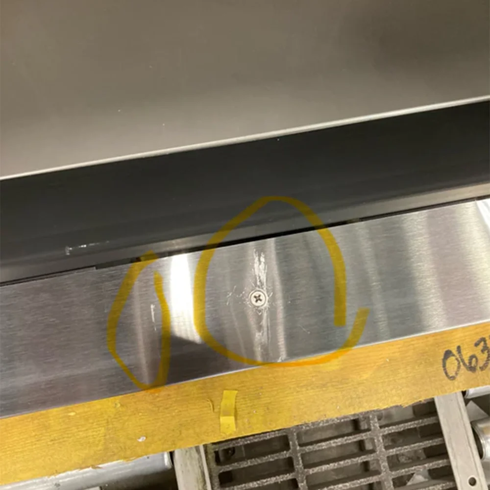 Used True GDM-08-HC~FGD01 24" Refrigerated Glass Door Countertop Merchandiser, 3-Year Limited Warranty