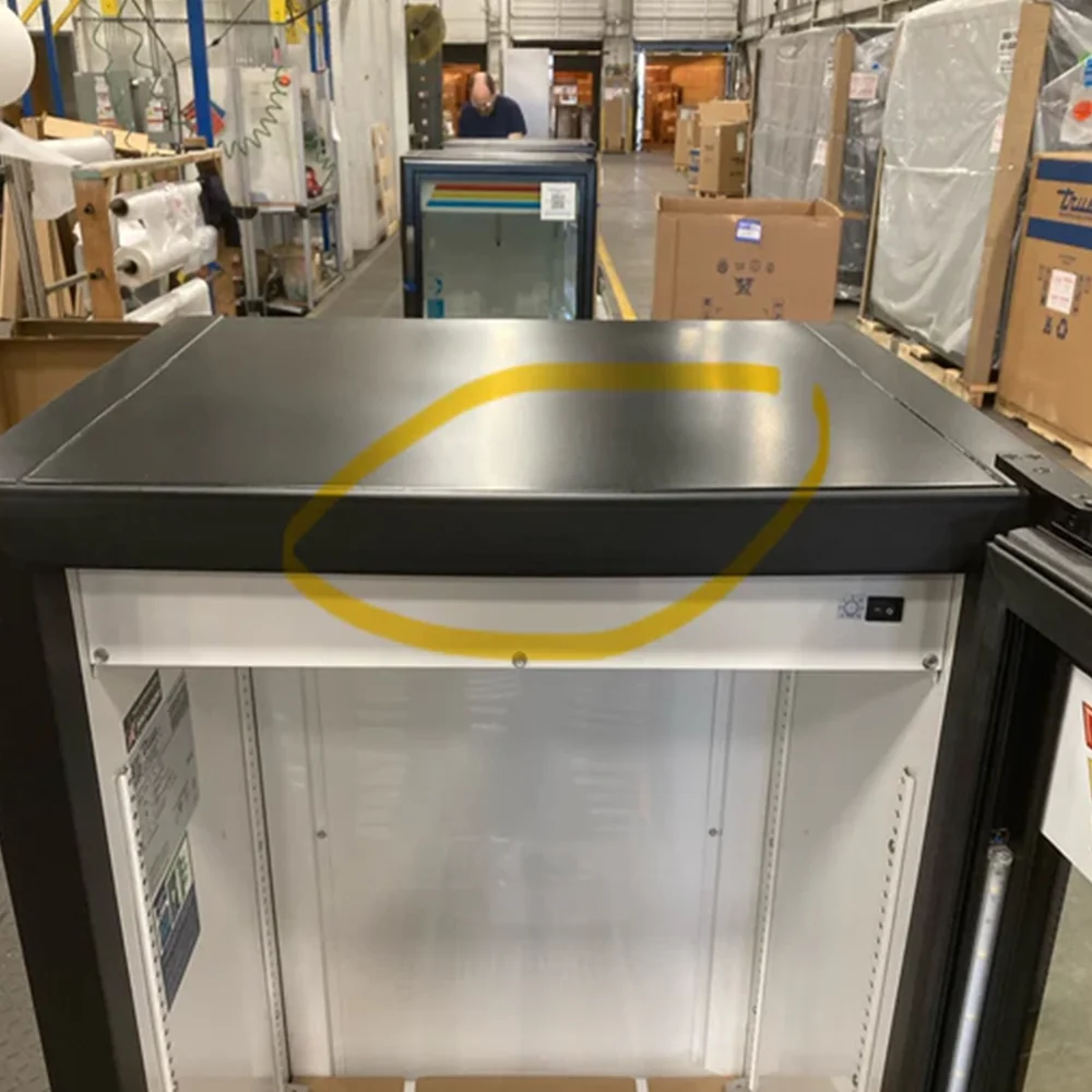 Used True GDM-08-HC~TSL01 24" Merchandiser Refrigerator, 1 Section, 3-Year Limited Warranty