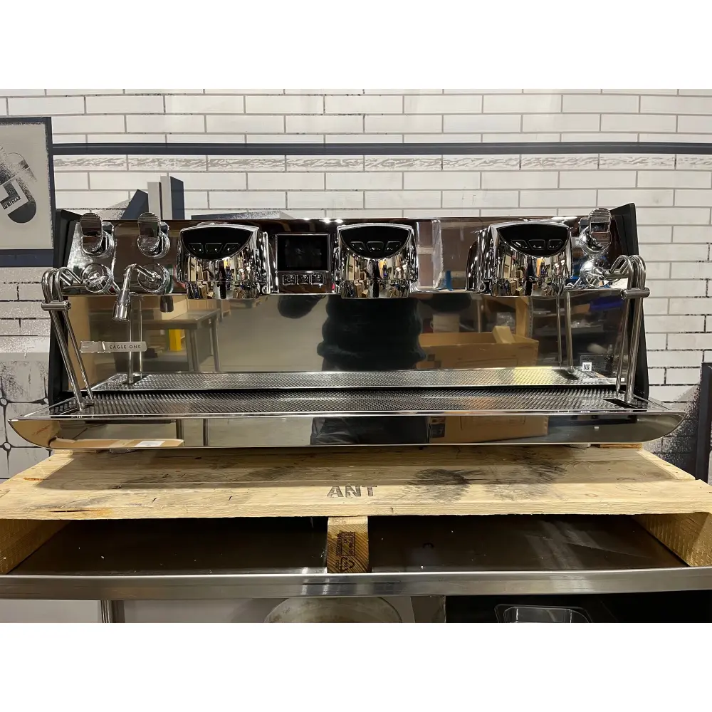 Used Nuova Simonelli Eagle One 3GR Commercial Espresso Machine - 220V, Black With Easy Cream