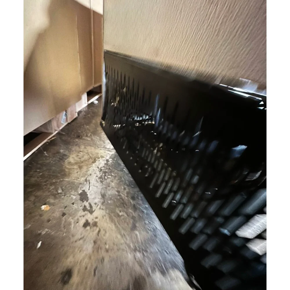 Used 32" Reach-In Freezer, 1 Solid Door, Stainless Steel, 1 Year Warranty