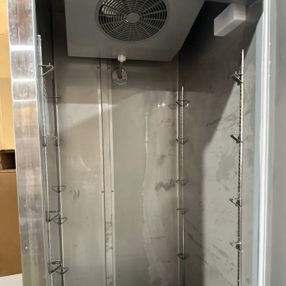 Used 32" Reach-In Freezer, 1 Solid Door, Stainless Steel, 1 Year Warranty