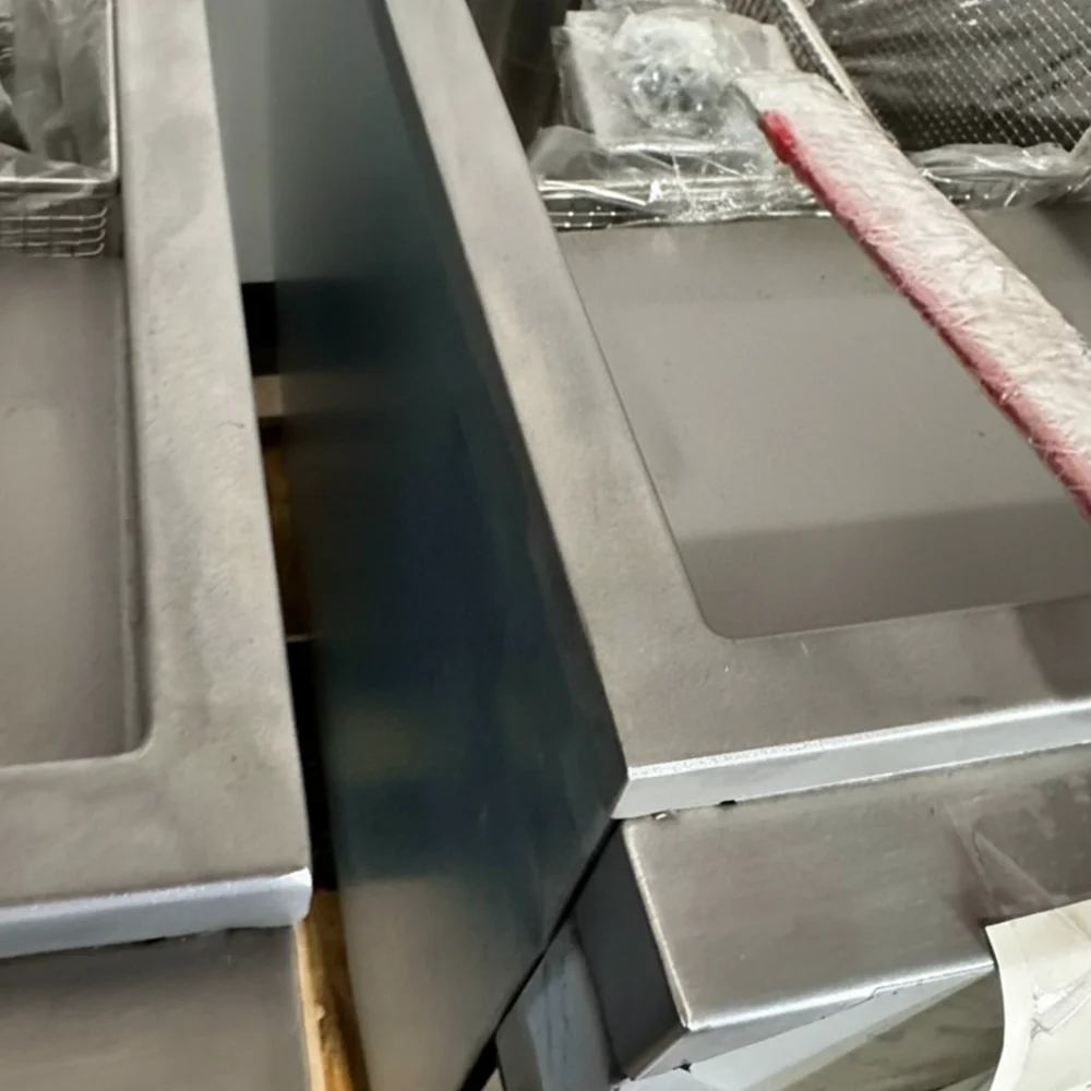 Used  40 lbs Commercial Gas Fryer, Liquid Propane, 105,000 BTU, 1 Year Warranty