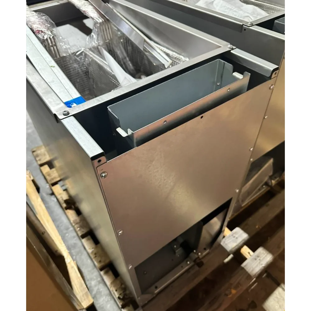 Used  40 lbs Commercial Gas Fryer, Liquid Propane, 105,000 BTU, 1 Year Warranty