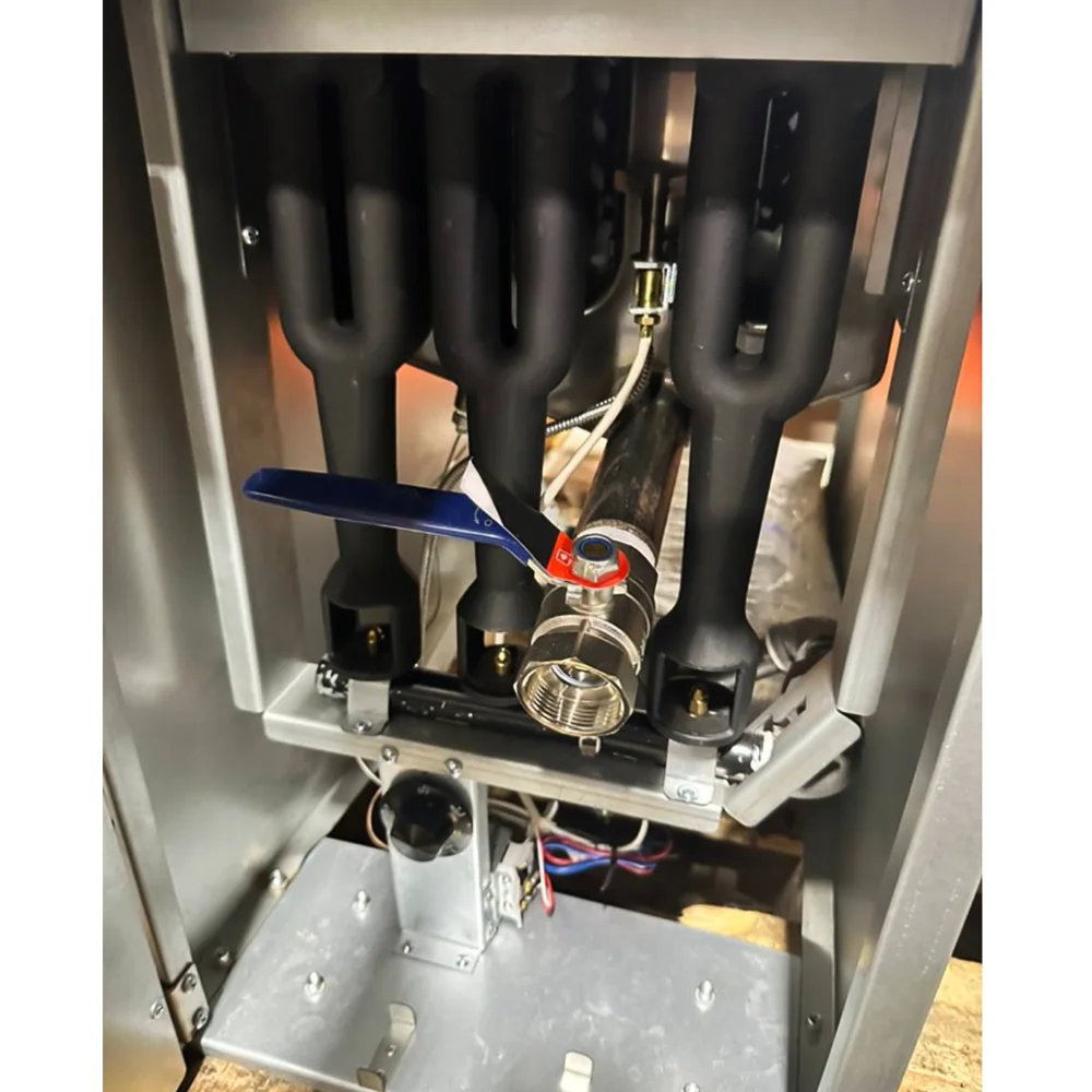 Used  40 lbs Commercial Gas Fryer, Liquid Propane, 105,000 BTU, 1 Year Warranty