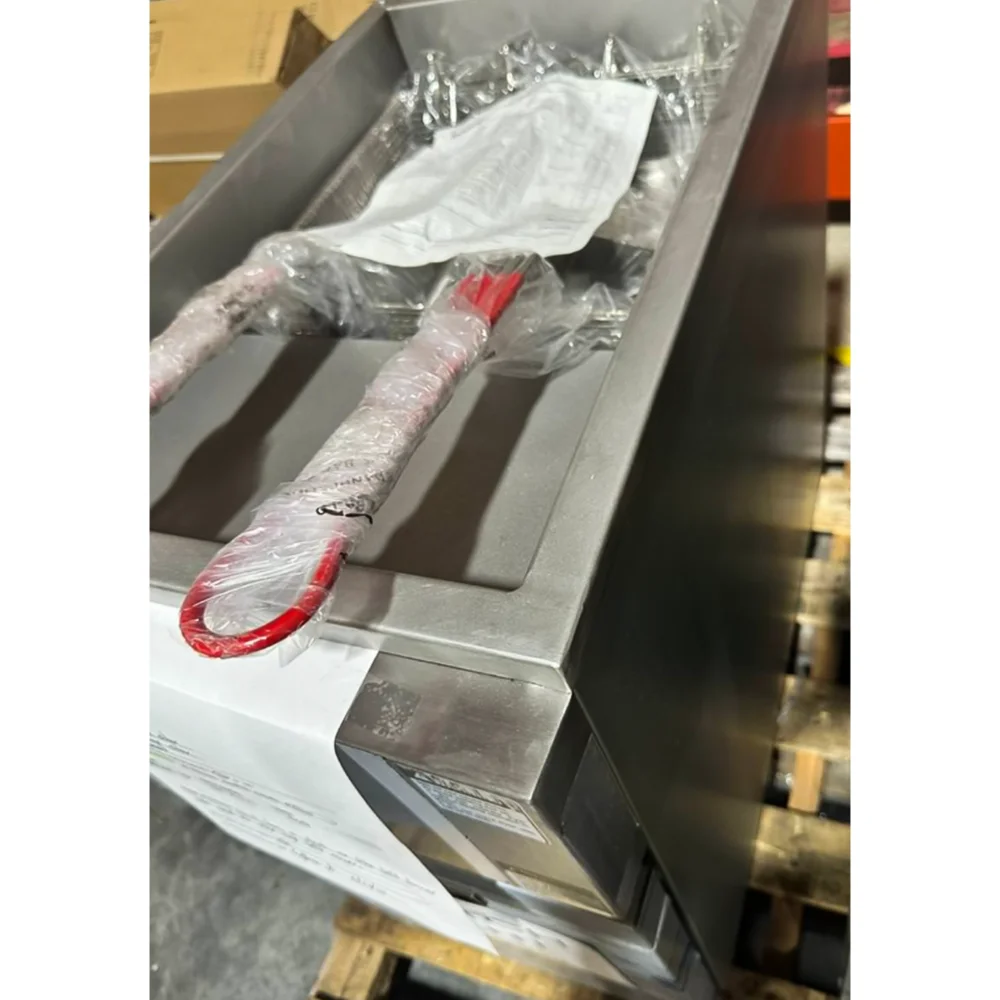 Used  40 lbs Commercial Gas Fryer, Liquid Propane, 105,000 BTU, 1 Year Warranty