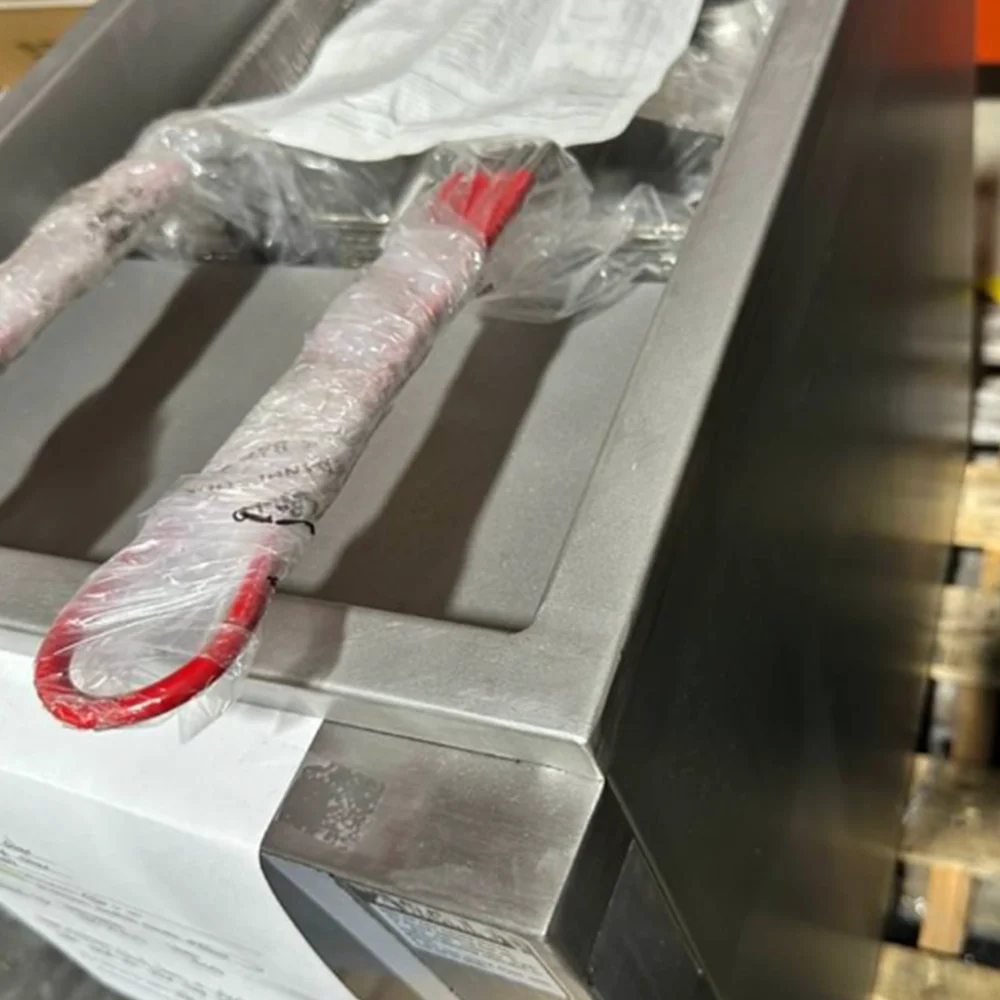 Used  40 lbs Commercial Gas Fryer, Liquid Propane, 105,000 BTU, 1 Year Warranty