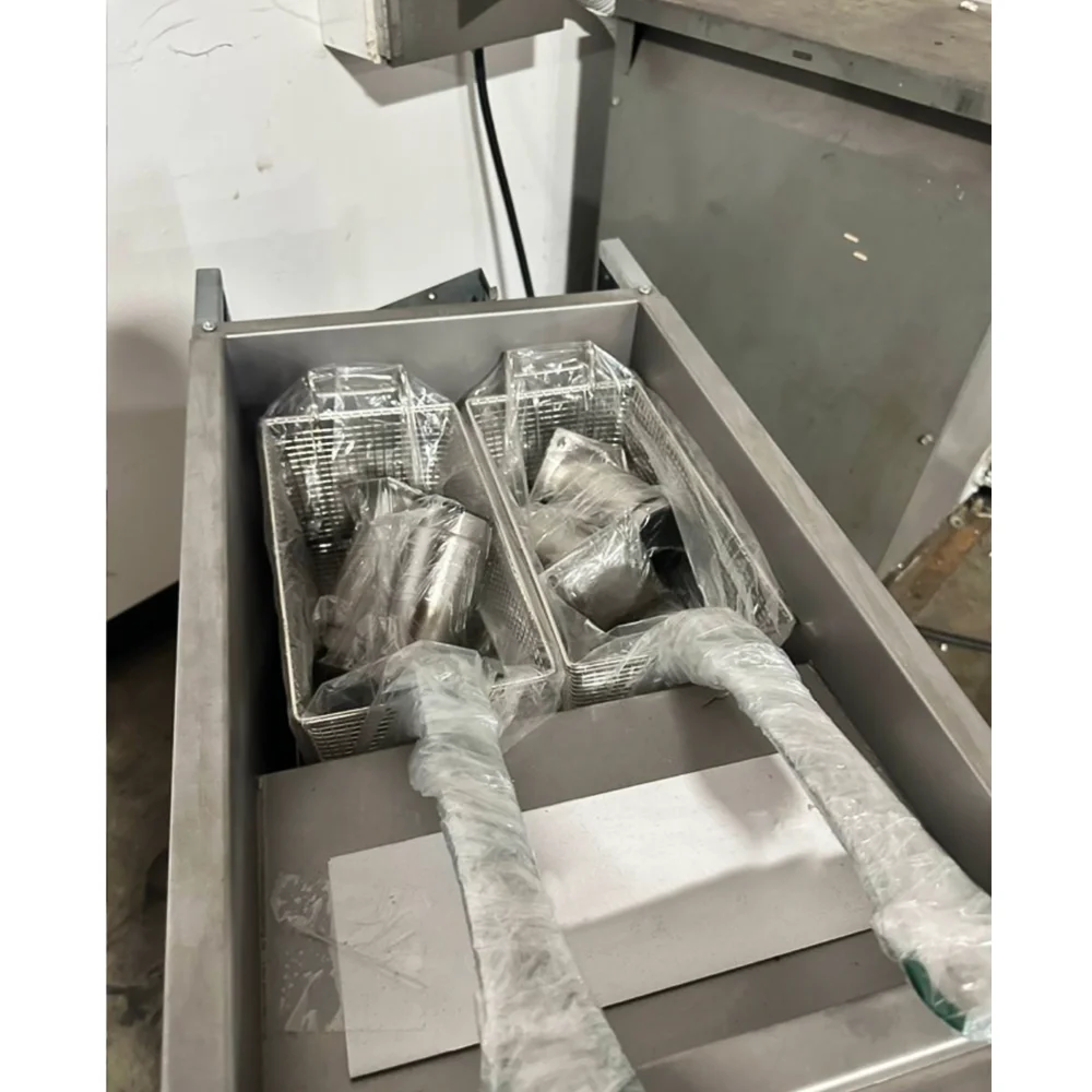 Used  40 lbs Commercial Gas Fryer, Liquid Propane, 105,000 BTU, 1 Year Warranty