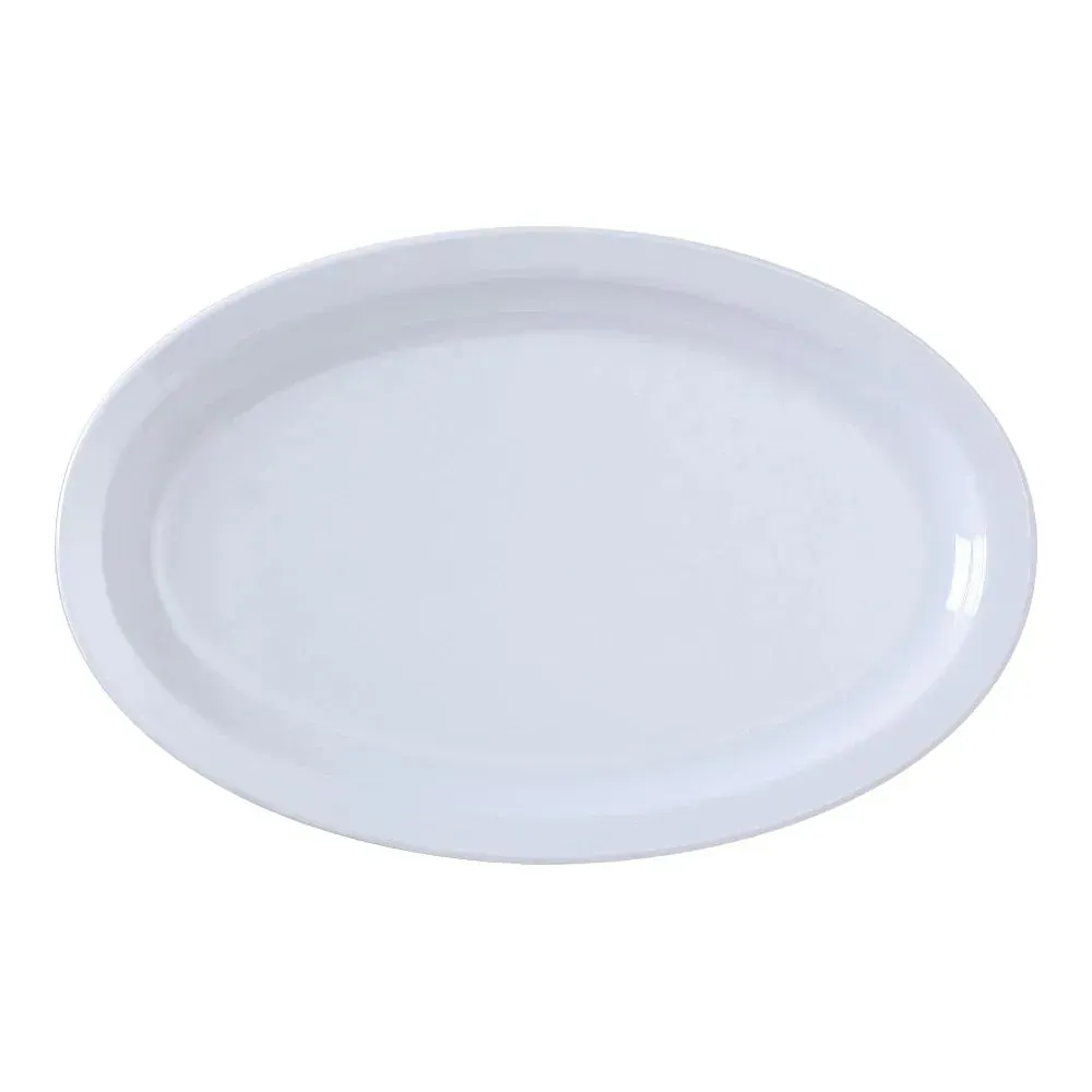Yanco China white melamine oval platter with narrow rim for refined food presentation in restaurants, buffets, and professional catering.