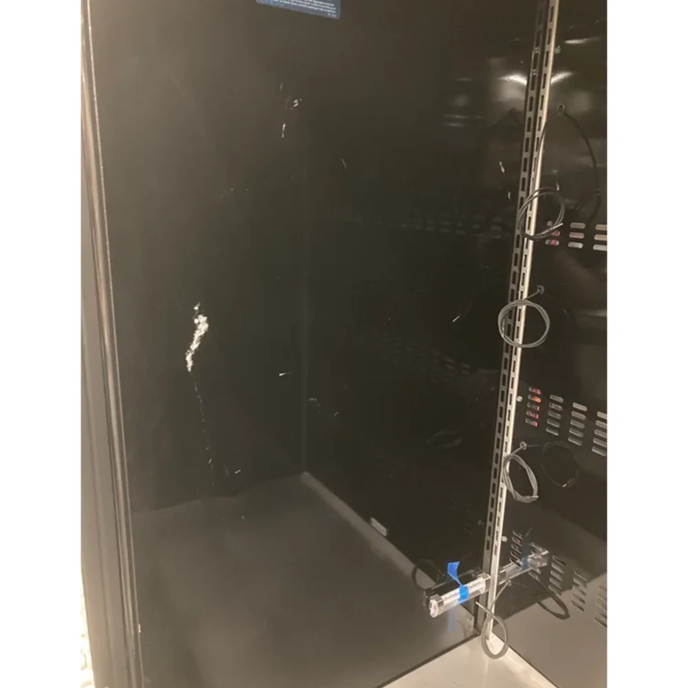 Used True TOAM-30-HC~TSL01 30" Refrigerated Vertical Air Curtain Merchandiser, 3-Year Limited Warranty