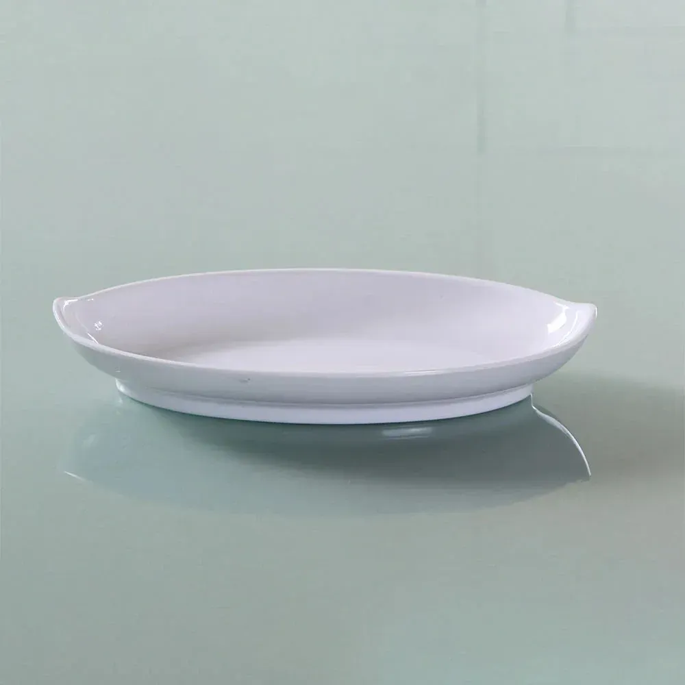 Yanco China white melamine oval Venice plate, ideal for individual servings, neatly presenting personal portions with elegance.