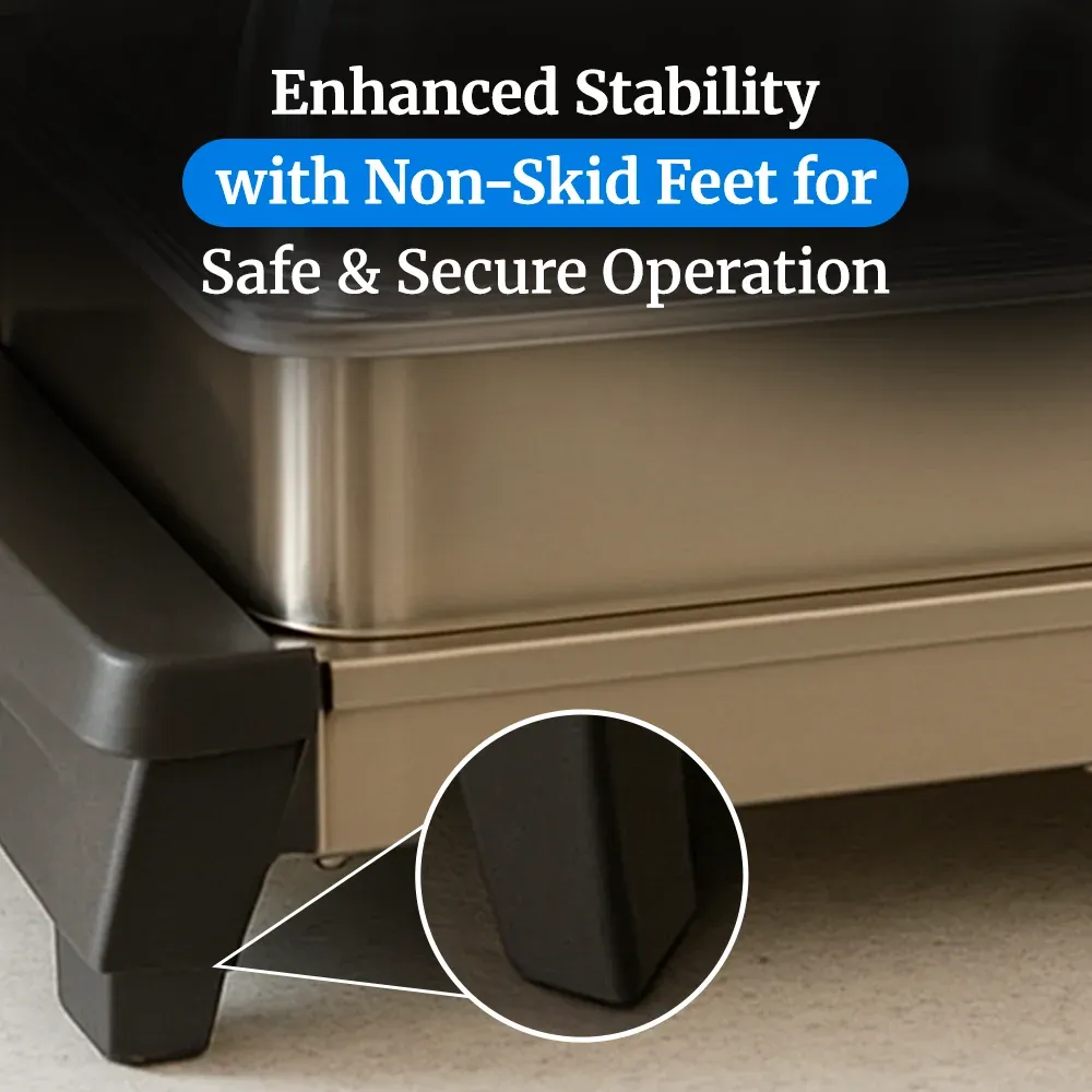 Cadco two-compartment buffet server with roll-top lids in stainless steel is ideal for keeping entrees and sides hot at catered brunches or buffets.