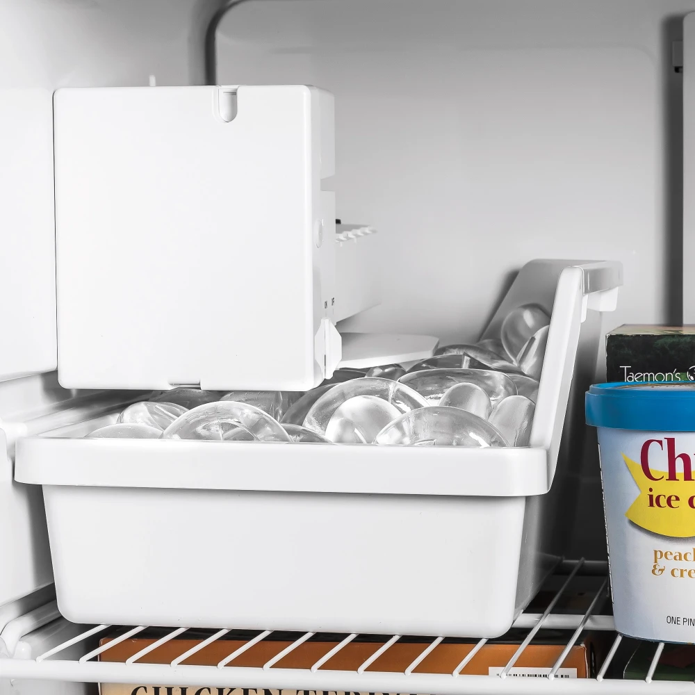 GE GIE17GSNRSS 28" Top Freezer Refrigerator, 16.6 Cu. Ft., Stainless Steel