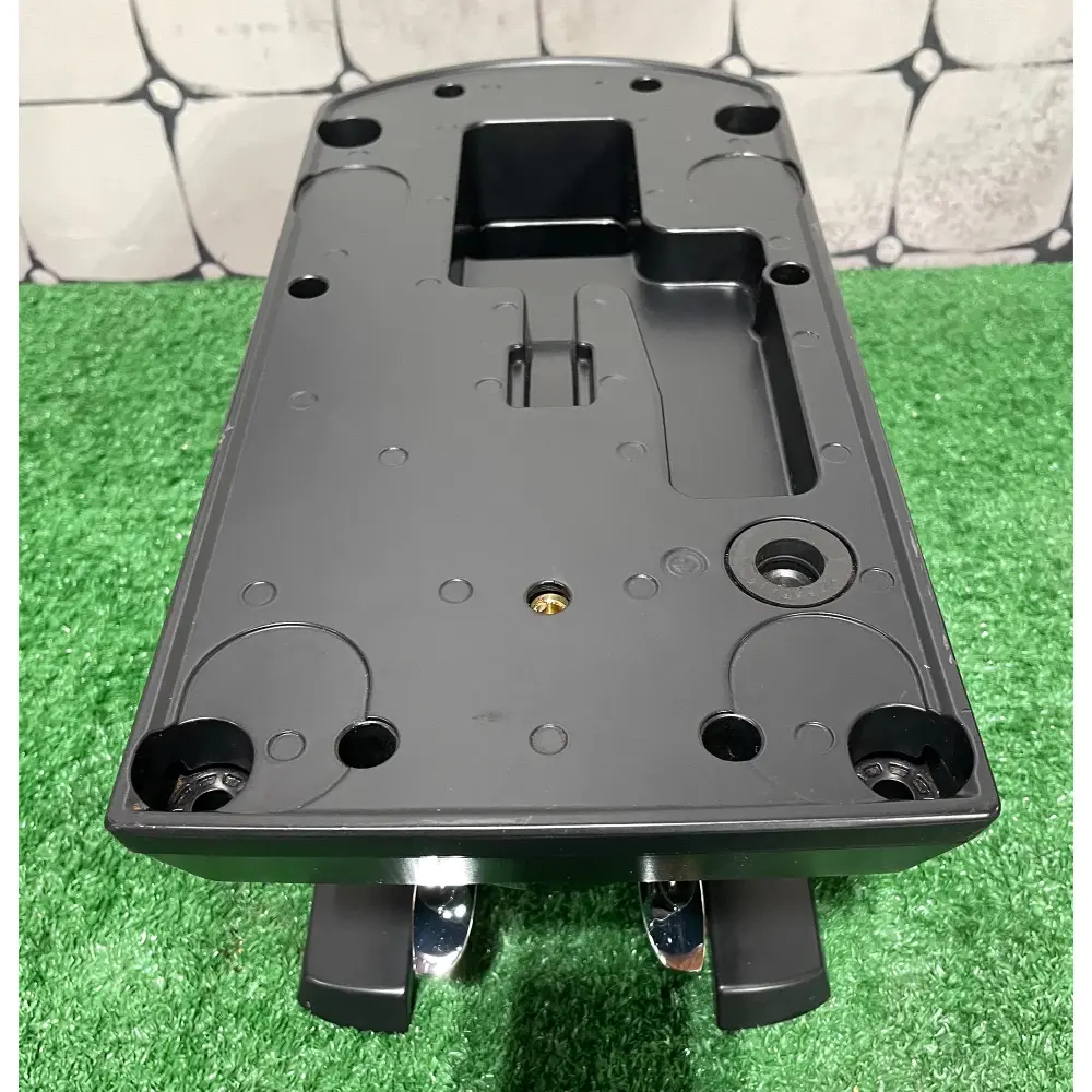 Used Nuova Simonelli PuqPress M2 Gen 5 Automatic Tamper for Mythos & Mythos II Grinders - 110V, 58 mm Tamper Diameter, Black